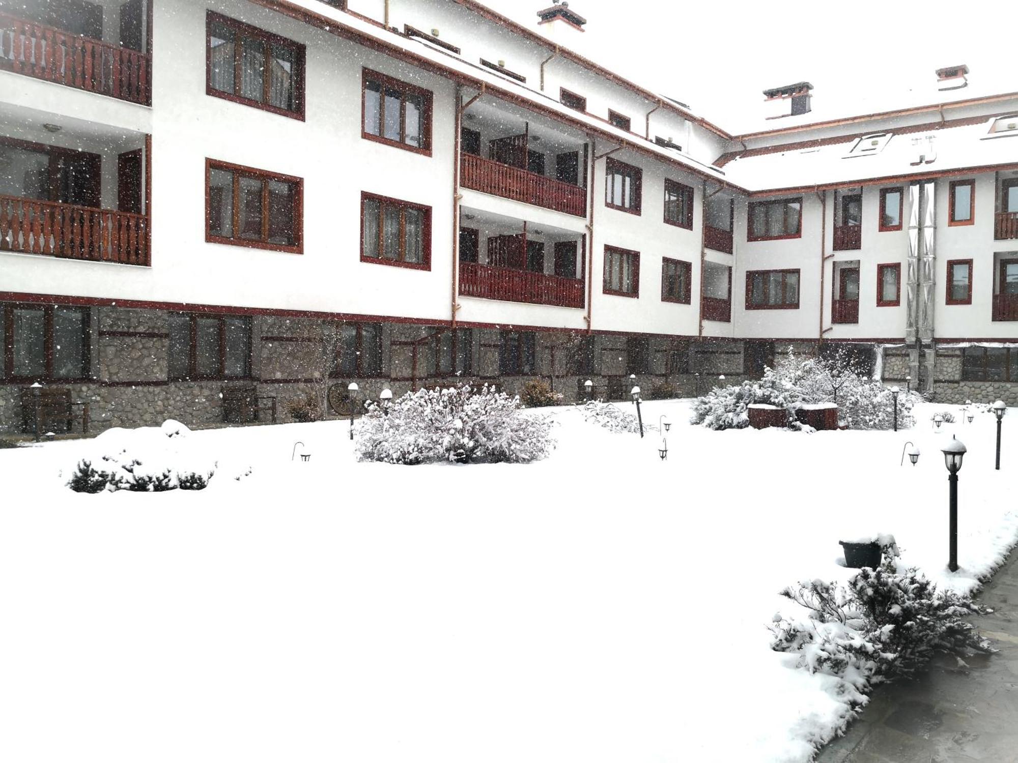 Pirin River Ski, Fun And Family 班斯科 外观 照片