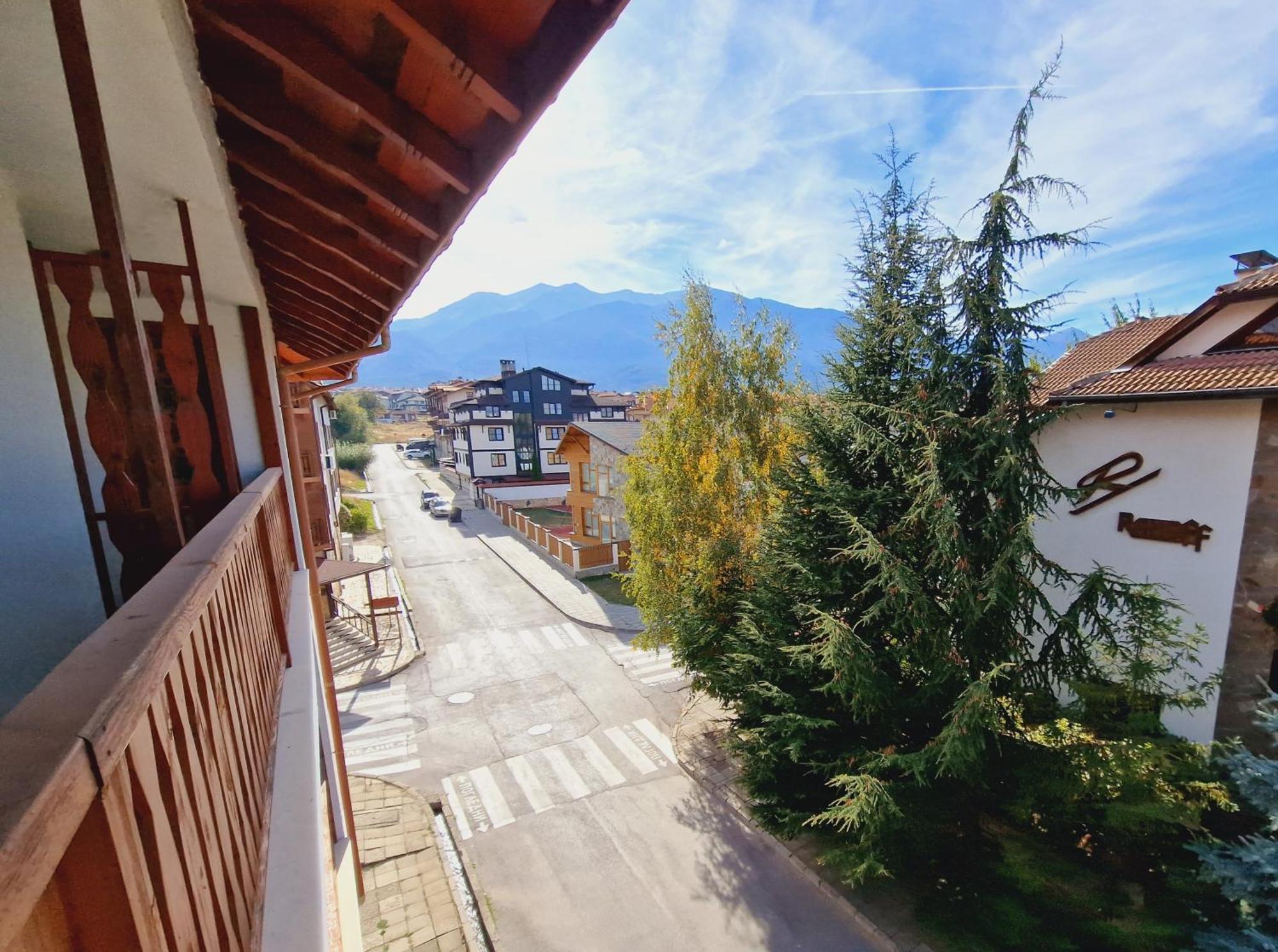 Pirin River Ski, Fun And Family 班斯科 客房 照片